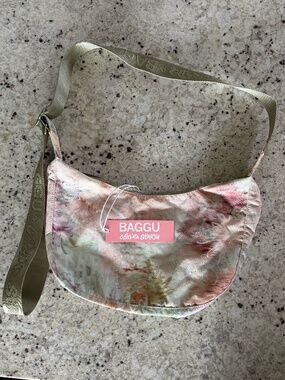 Baggu x Collina Strada Medium Crescent Bag // Cream Chrysanthemum